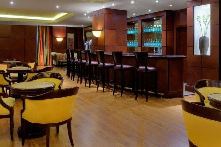 Spojené arabské emiráty Dubaj Sheraton Jumeirah Beach Resort & Towers 8 dňový pobyt Raňajky Letecky Letisko: Budapešť January 2027 (22/01/27-29/01/27)