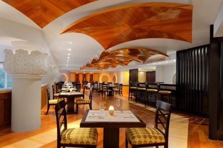 Spojené arabské emiráty Dubaj Sheraton Jumeirah Beach Resort & Towers 8 dňový pobyt Raňajky Letecky Letisko: Budapešť January 2027 (22/01/27-29/01/27)