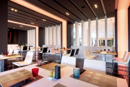 Španielsko Katalánsko Melia Sitges 4 dňový pobyt Raňajky Letecky Letisko: Praha September 2026 ( 6/09/26- 9/09/26)