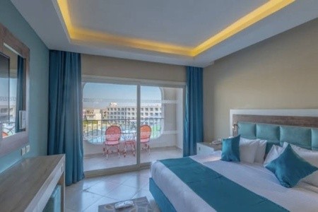 Titanic Resort & Aqua Park - 12