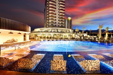 Kanárske ostrovy Tenerife Hard Rock Tenerife (Playa Paraiso) 5 dňový pobyt Raňajky Letecky Letisko: Budapešť December 2026 (13/12/26-17/12/26)