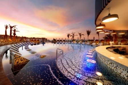 Kanárske ostrovy Tenerife Hard Rock Tenerife (Playa Paraiso) 5 dňový pobyt Raňajky Letecky Letisko: Budapešť December 2026 (13/12/26-17/12/26)