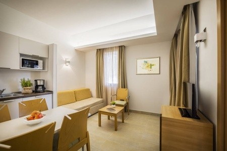 Petalon Resort Apartments - 8