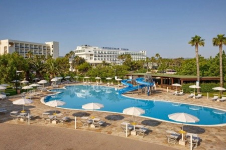 Gran Serena Hotel