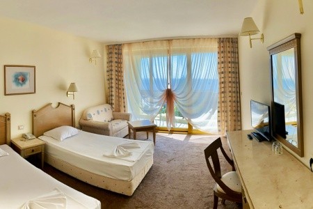 Bulharsko Djuni Marina Royal Palace 10 dňový pobyt All Inclusive Letecky Letisko: Praha July 2026 (29/07/26- 7/08/26)