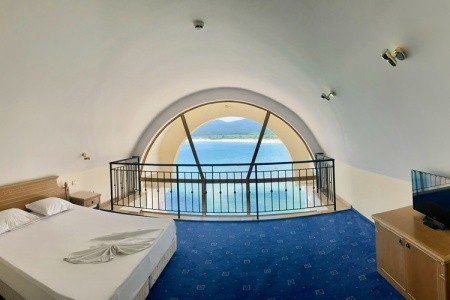 Bulharsko Djuni Marina Royal Palace 10 dňový pobyt All Inclusive Letecky Letisko: Praha July 2026 (29/07/26- 7/08/26)