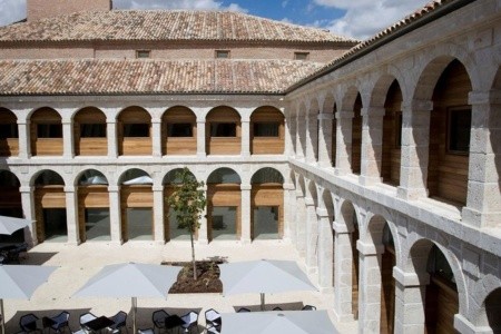 Parador De Alcalá De Henares