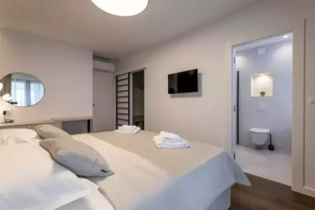 Villa Miamore (Kaštel Stari)