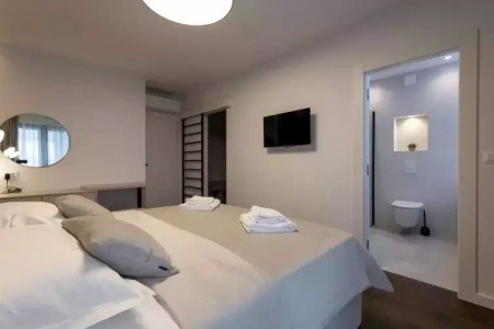 Villa Miamore (Kaštel Stari)