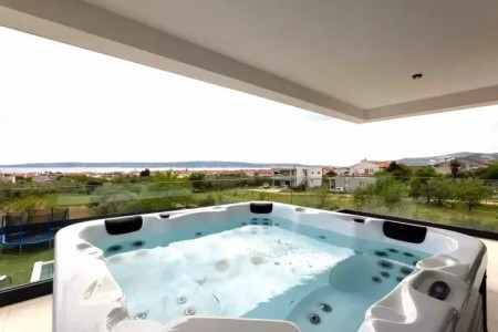 Villa Miamore (Kaštel Stari)