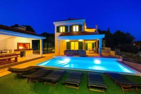 Villa East - 2