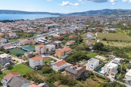 Villa Veluri (Kaštel Lukšić) - 10