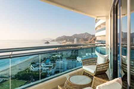 Spojené arabské emiráty Fujairah Le Meridien Al Aqah Beach Resort 6 dňový pobyt All Inclusive Letecky Letisko: Praha March 2027 ( 9/03/27-14/03/27)