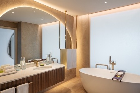 Spojené arabské emiráty Fujairah Le Meridien Al Aqah Beach Resort 6 dňový pobyt All Inclusive Letecky Letisko: Praha March 2027 ( 9/03/27-14/03/27)