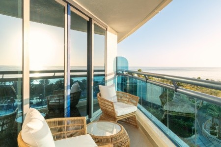 Spojené arabské emiráty Fujairah Le Meridien Al Aqah Beach Resort 6 dňový pobyt All Inclusive Letecky Letisko: Praha March 2027 ( 9/03/27-14/03/27)