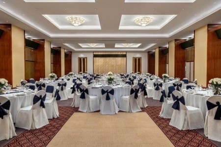 Spojené arabské emiráty Fujairah Le Meridien Al Aqah Beach Resort 6 dňový pobyt All Inclusive Letecky Letisko: Praha March 2027 ( 9/03/27-14/03/27)