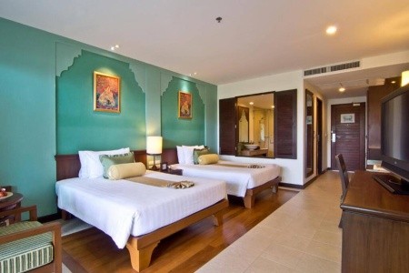 Thajsko Pattaya Ravindra Beach Resort & Spa 12 dňový pobyt Raňajky Letecky Letisko: Praha December 2026 (23/12/26- 3/01/26)