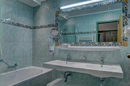 Rakúsko Tirolsko Jägerhof (Zams) 4 dňový pobyt Polpenzia Vlastná October 2026 ( 3/10/26- 6/10/26)