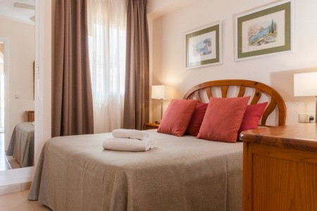 Ramada Hotel & Suites By Wyndham Costa Del Sol - 12