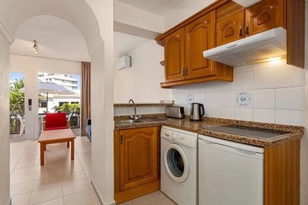 Ramada Hotel & Suites By Wyndham Costa Del Sol - 30