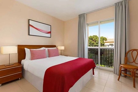 Ramada Hotel & Suites By Wyndham Costa Del Sol - 37