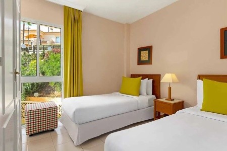 Ramada Hotel & Suites By Wyndham Costa Del Sol - 38
