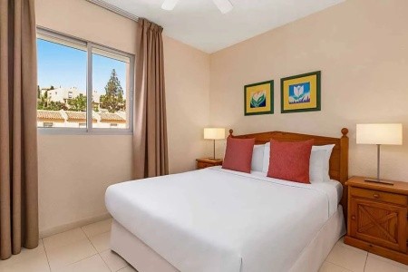 Ramada Hotel & Suites By Wyndham Costa Del Sol - 42
