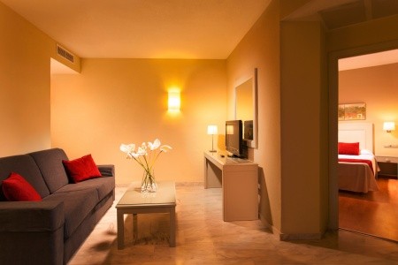 Španielsko Costa Del Sol Marinas De Nerja Beach & Spa 5 dňový pobyt All Inclusive Letecky Letisko: Pardubice September 2026 (28/09/26- 2/10/26)