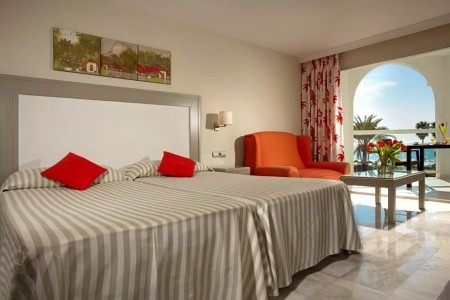 Španielsko Costa Del Sol Marinas De Nerja Beach & Spa 5 dňový pobyt All Inclusive Letecky Letisko: Pardubice September 2026 (28/09/26- 2/10/26)