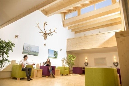 Rakúsko Štajersko Waldhof Muhr Hotel & Restaurant (Pöllau) 5 dňový pobyt Polpenzia Vlastná April 2027 (21/04/27-25/04/27)