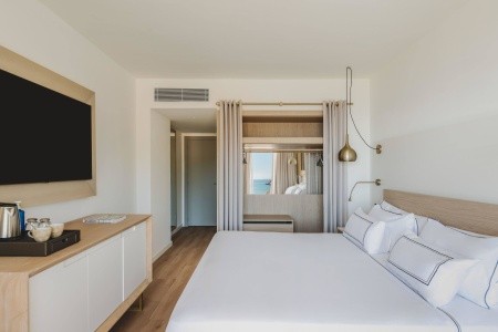 Španielsko Katalánsko Melia Sitges 4 dňový pobyt Raňajky Letecky Letisko: Praha September 2026 ( 6/09/26- 9/09/26)