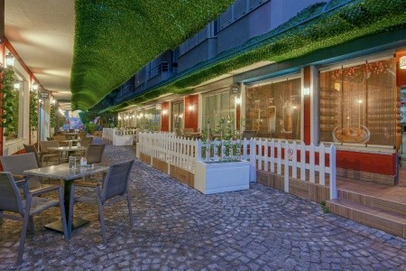 Turecko Alanya Monart City 13 dňový pobyt All Inclusive Letecky Letisko: Praha August 2026 (22/08/26- 3/09/26)
