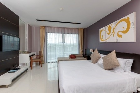 Thajsko Phuket The Charm Resort Phuket 10 dňový pobyt Raňajky Letecky Letisko: Praha April 2027 (15/04/27-24/04/27)