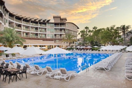 Turecko Alanya Quattro Family Club Dem 8 dňový pobyt Ultra All inclusive Letecky Letisko: Košice August 2026 ( 3/08/26-10/08/26)