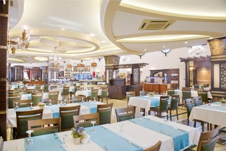 Turecko Alanya Quattro Family Club Dem 8 dňový pobyt Ultra All inclusive Letecky Letisko: Košice August 2026 ( 3/08/26-10/08/26)