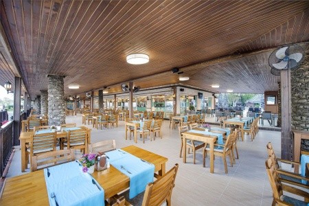 Turecko Alanya Quattro Family Club Dem 8 dňový pobyt Ultra All inclusive Letecky Letisko: Košice August 2026 ( 3/08/26-10/08/26)