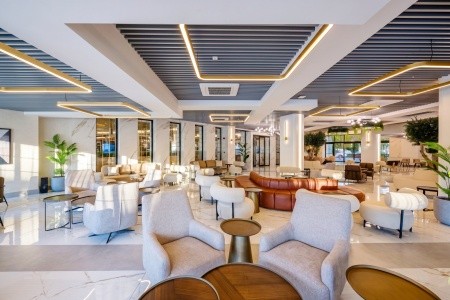 Turecko Alanya Quattro Family Club Dem 8 dňový pobyt Ultra All inclusive Letecky Letisko: Košice August 2026 ( 3/08/26-10/08/26)