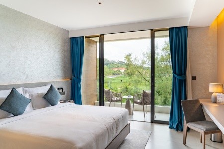 Thajsko Phuket Kora Beach Resort 7 dňový pobyt Raňajky Letecky Letisko: Praha December 2026 (13/12/26-19/12/26)
