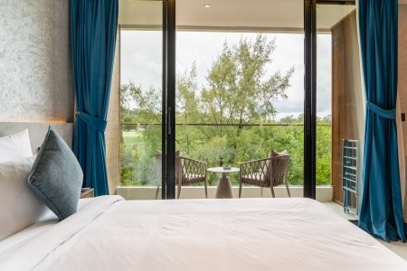 Thajsko Phuket Kora Beach Resort 7 dňový pobyt Raňajky Letecky Letisko: Praha December 2026 (13/12/26-19/12/26)