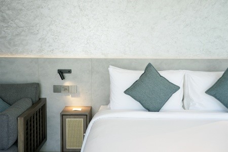 Thajsko Phuket Kora Beach Resort 7 dňový pobyt Raňajky Letecky Letisko: Praha December 2026 (13/12/26-19/12/26)