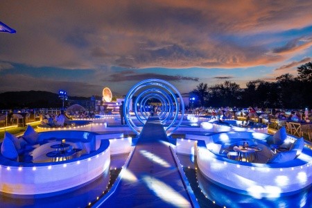 Thajsko Phuket Kora Beach Resort 7 dňový pobyt Raňajky Letecky Letisko: Praha December 2026 (13/12/26-19/12/26)
