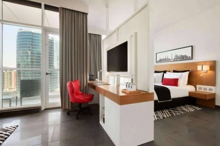 Spojené arabské emiráty Dubaj Tryp By Wyndham Dubai 5 dňový pobyt Raňajky Letecky Letisko: Praha November 2026 (21/11/26-25/11/26)