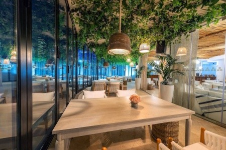 Spojené arabské emiráty Abu Dhabi Le Meridien Abú Dhábí 6 dňový pobyt Raňajky Letecky Letisko: Praha January 2027 (20/01/27-25/01/27)