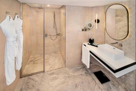 Spojené arabské emiráty Abu Dhabi Sheraton Abu Dhabi Hotel & Resort 8 dňový pobyt All Inclusive Letecky Letisko: Praha October 2026 (23/10/26-30/10/26)