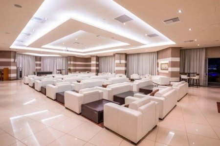 Grécko Karpathos Konstantinos Palace 13 dňový pobyt Polpenzia Letecky Letisko: Viedeň August 2026 (13/08/26-25/08/26)