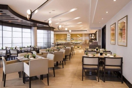 Spojené arabské emiráty Dubaj Jumeirah Rotana 7 dňový pobyt Polpenzia Letecky Letisko: Praha August 2026 (12/08/26-18/08/26)