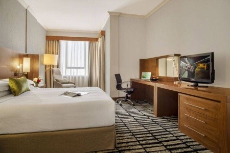 Spojené arabské emiráty Dubaj Jumeirah Rotana 7 dňový pobyt Polpenzia Letecky Letisko: Praha August 2026 (12/08/26-18/08/26)