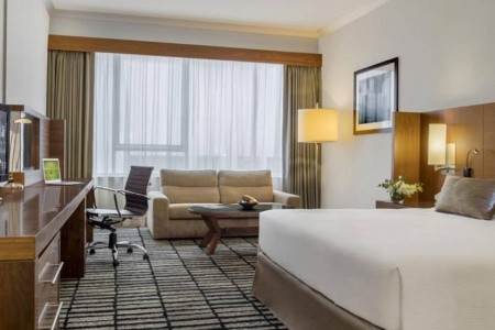 Spojené arabské emiráty Dubaj Jumeirah Rotana 7 dňový pobyt Polpenzia Letecky Letisko: Praha August 2026 (12/08/26-18/08/26)