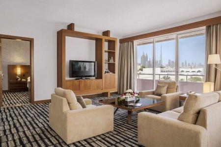 Spojené arabské emiráty Dubaj Jumeirah Rotana 7 dňový pobyt Polpenzia Letecky Letisko: Praha August 2026 (12/08/26-18/08/26)