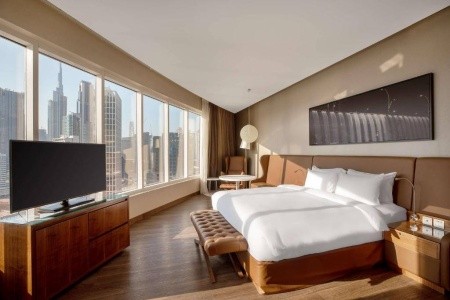 Spojené arabské emiráty Dubaj Radisson Blu Hotel, Dubai Canal View 5 dňový pobyt Bez stravy Letecky Letisko: Praha November 2026 (16/11/26-20/11/26)